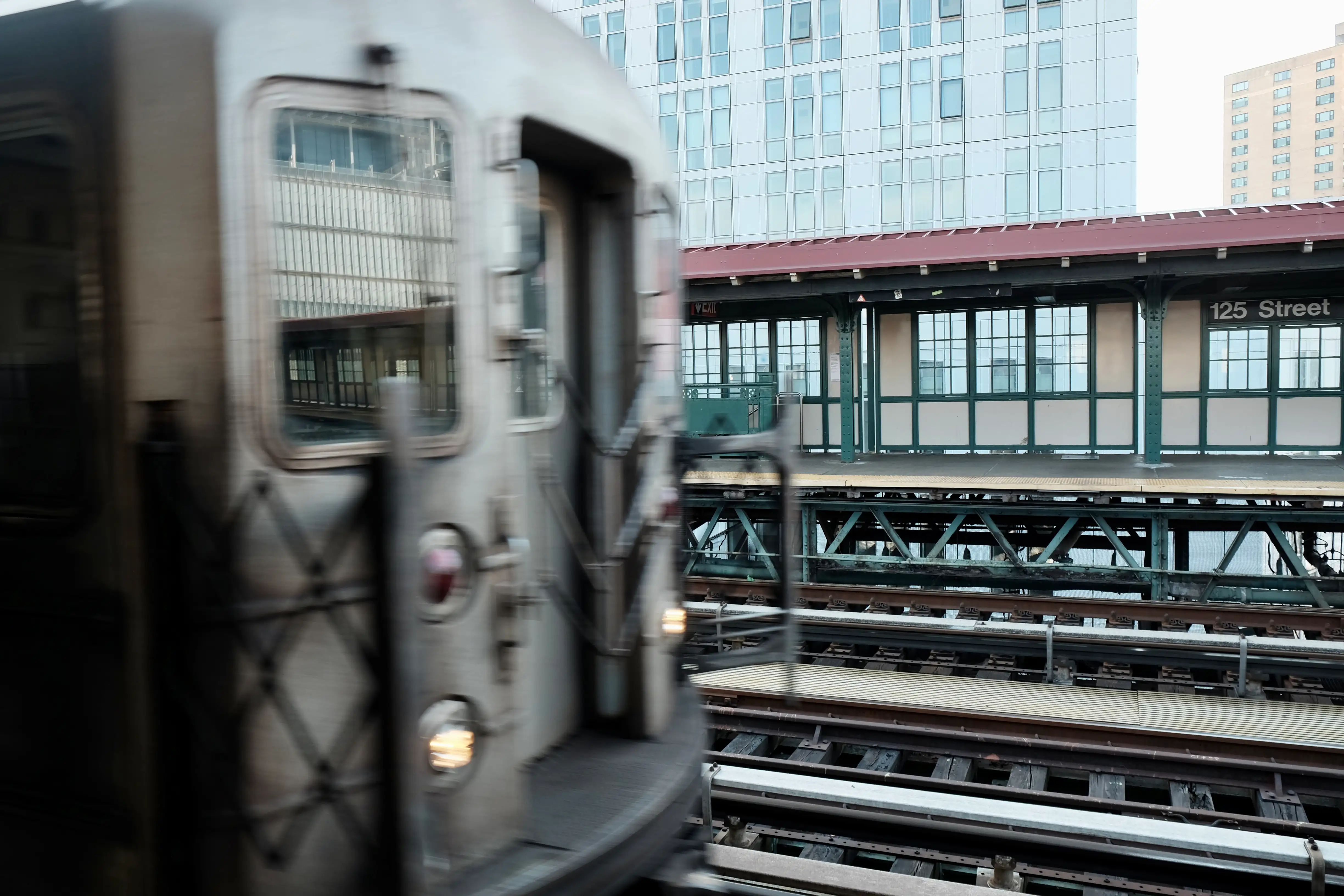 Photo Street--00010--7186d604-d9d0-42fd-951d-3ac201200a3e